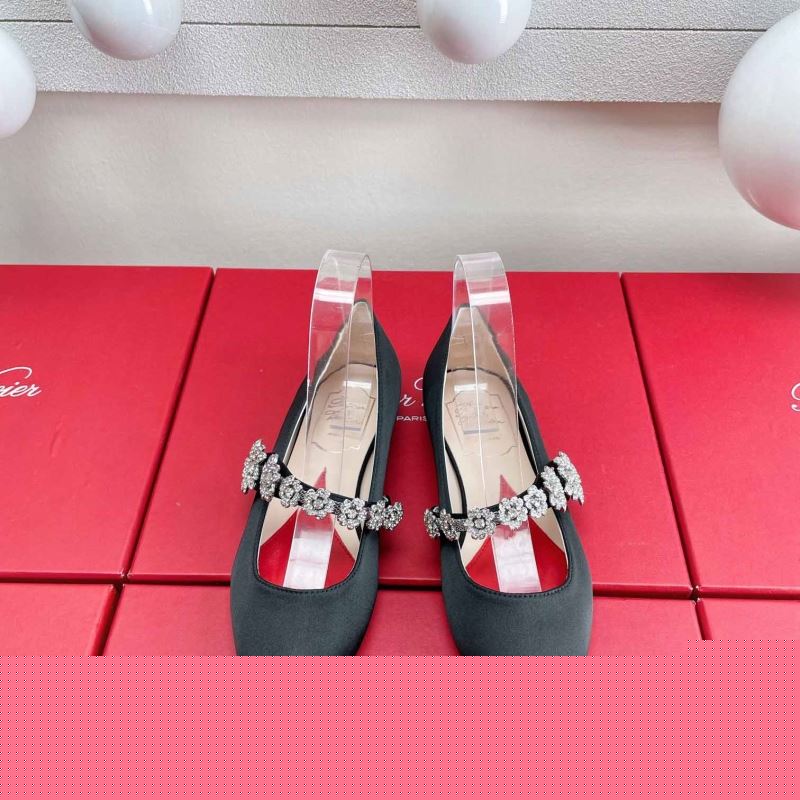 roger u1u1er flat shoes